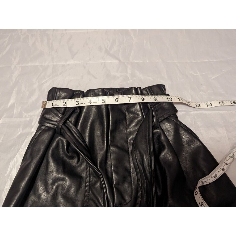 Zenana Shorts Womens Size XS Faux Leather Paperbag Waist Belted Dressy Casual - Picture 10 of 13